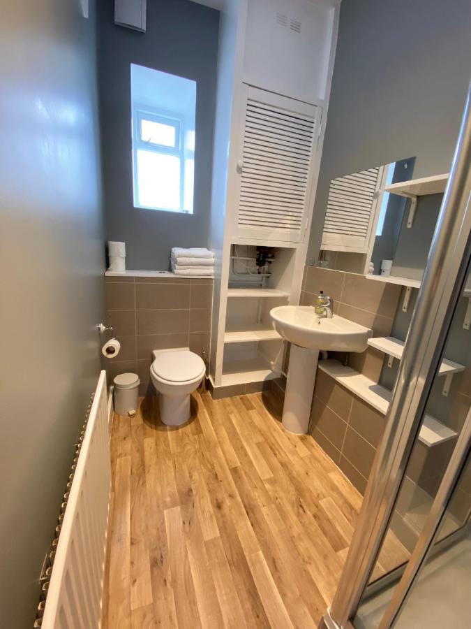 Stylish Maisonette And Studio In Victoria Лондон Экстерьер фото
