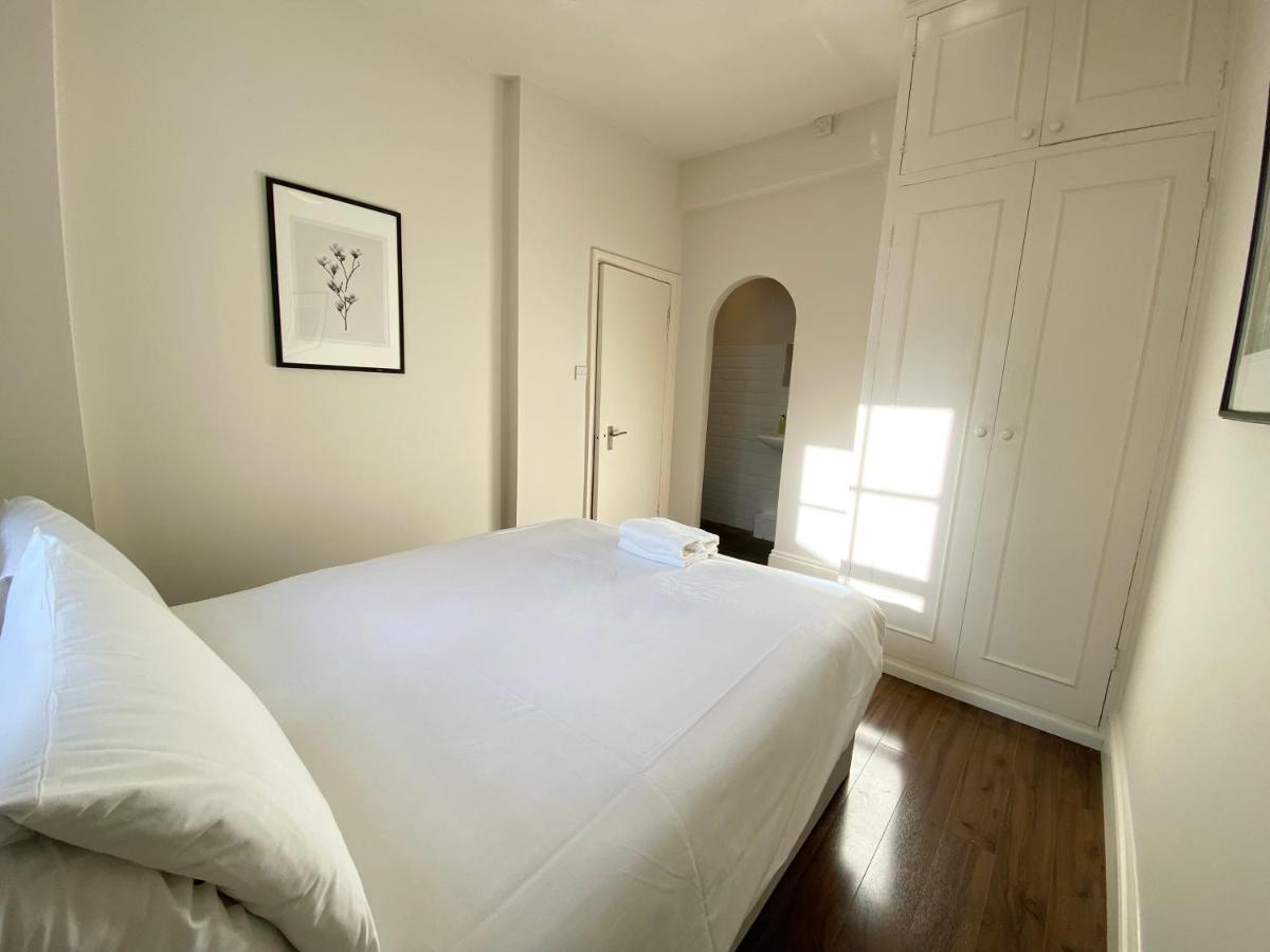 Stylish Maisonette And Studio In Victoria Лондон Экстерьер фото