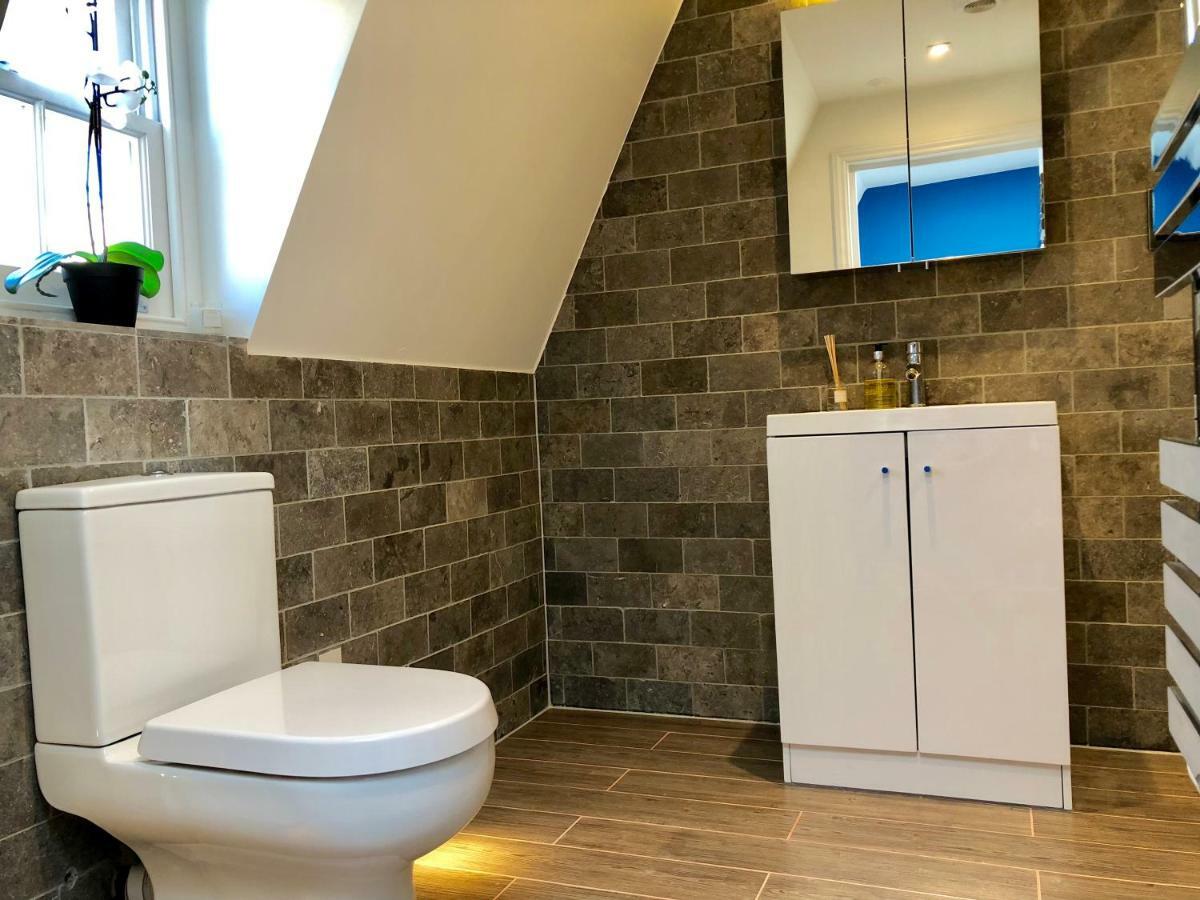 Stylish Maisonette And Studio In Victoria Лондон Экстерьер фото