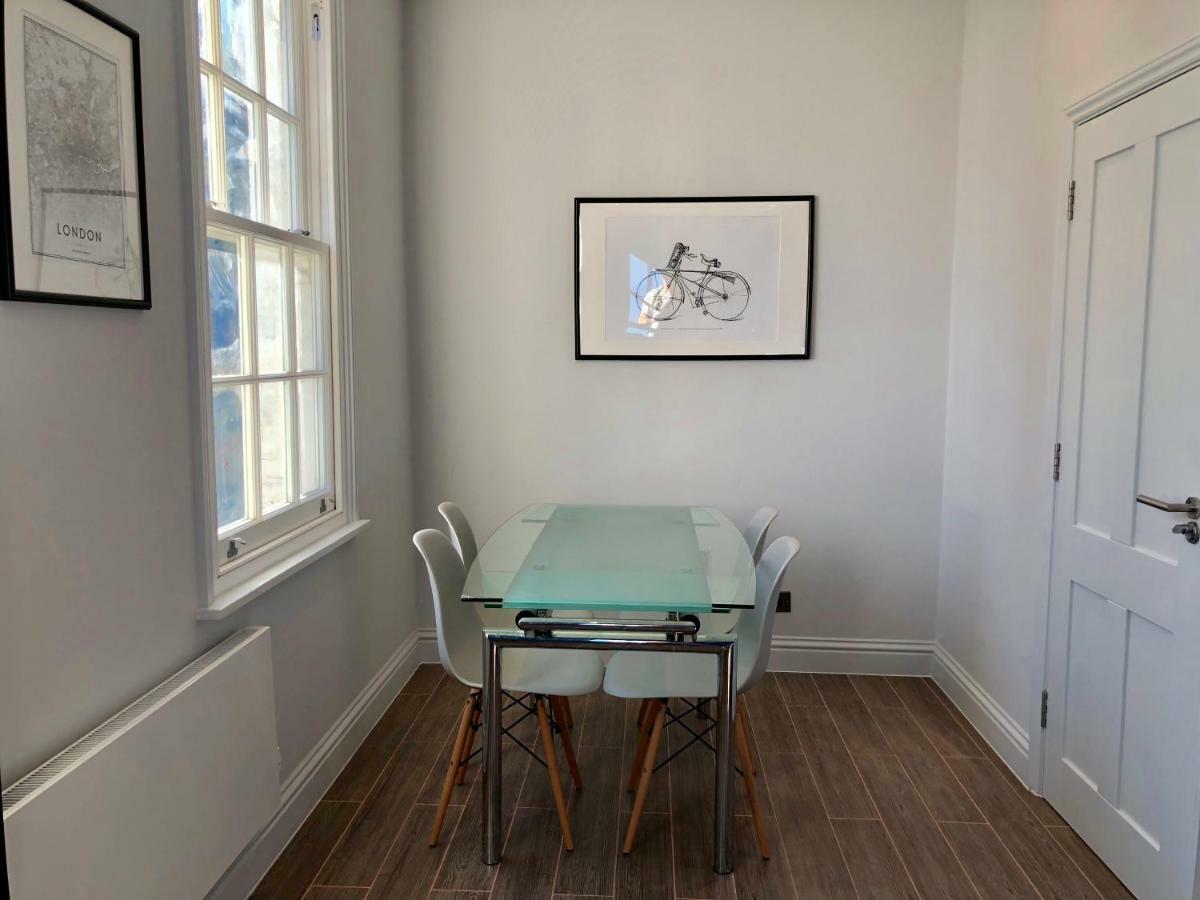 Stylish Maisonette And Studio In Victoria Лондон Экстерьер фото