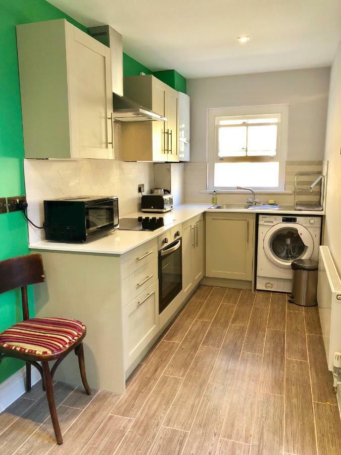 Stylish Maisonette And Studio In Victoria Лондон Экстерьер фото