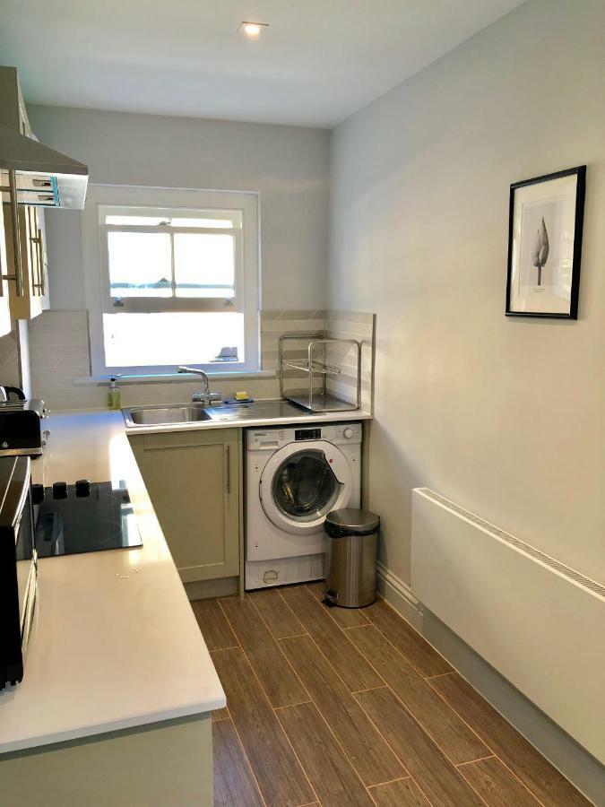 Stylish Maisonette And Studio In Victoria Лондон Экстерьер фото