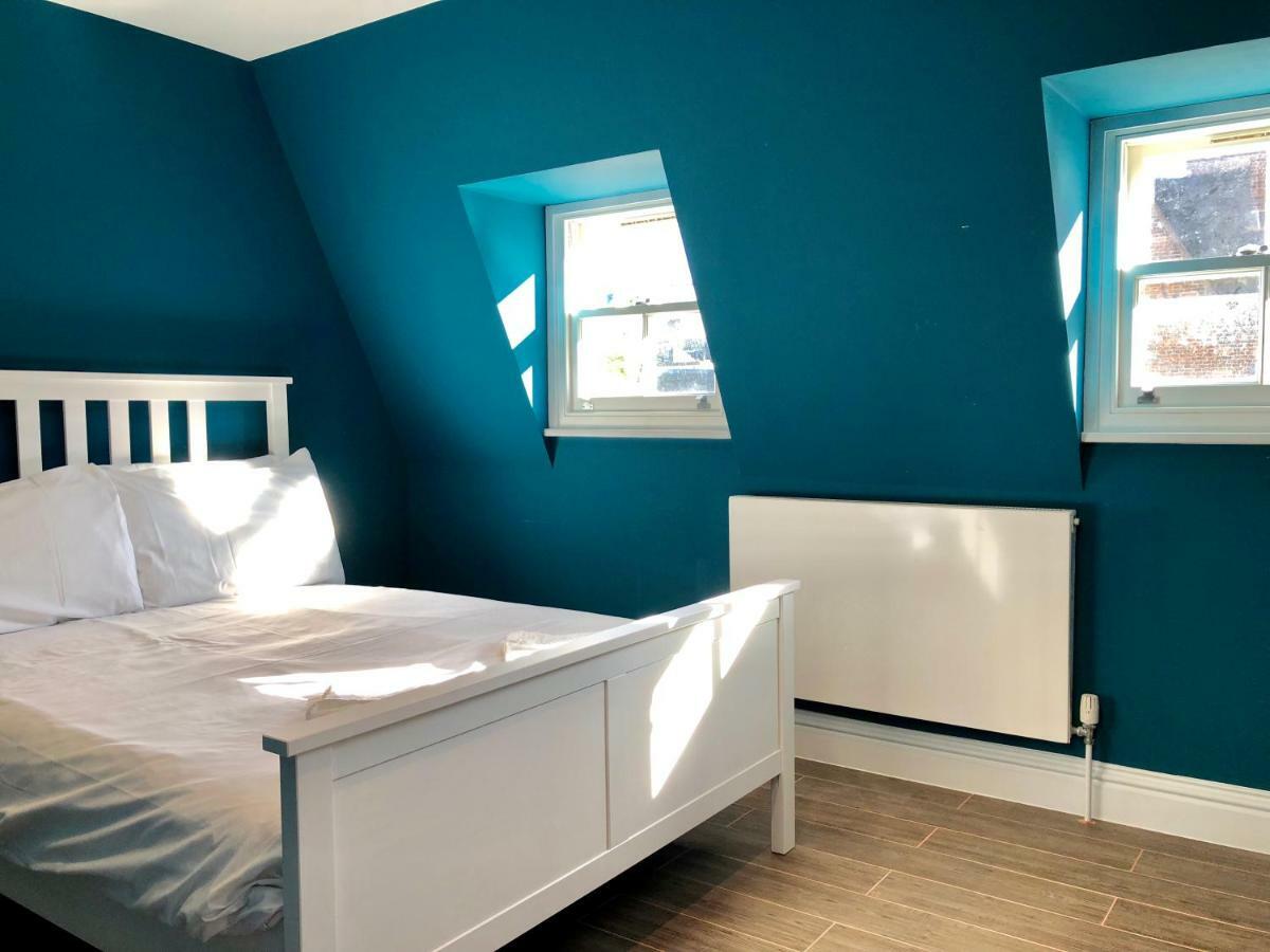 Stylish Maisonette And Studio In Victoria Лондон Экстерьер фото