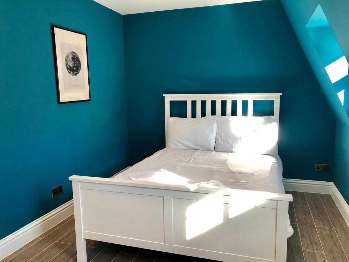 Stylish Maisonette And Studio In Victoria Лондон Экстерьер фото