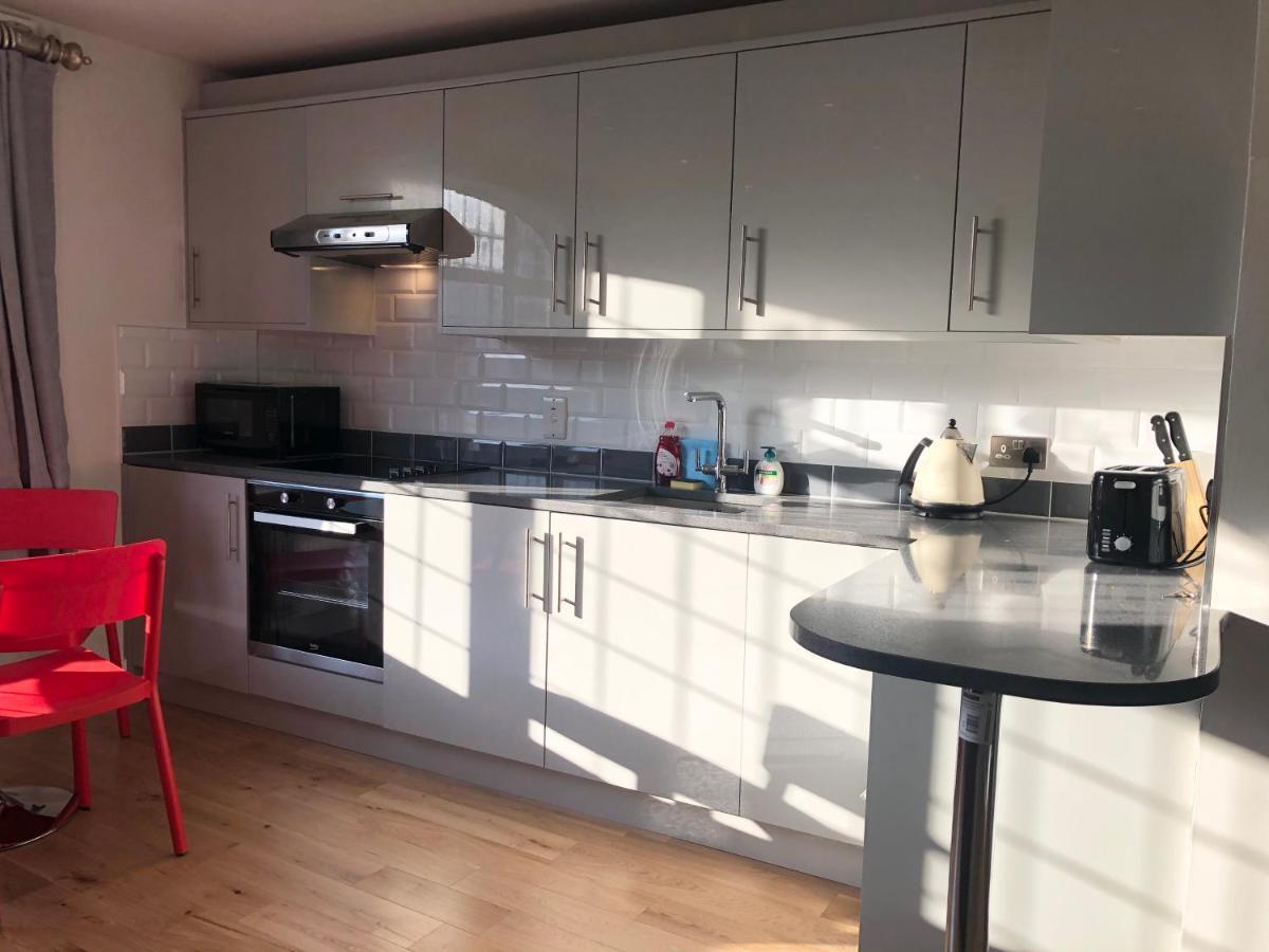 Stylish Maisonette And Studio In Victoria Лондон Экстерьер фото